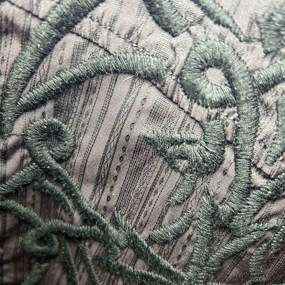 Vintage Roar tribal y2k embroidered button up longsleeve shirt - Picture 10 of 14